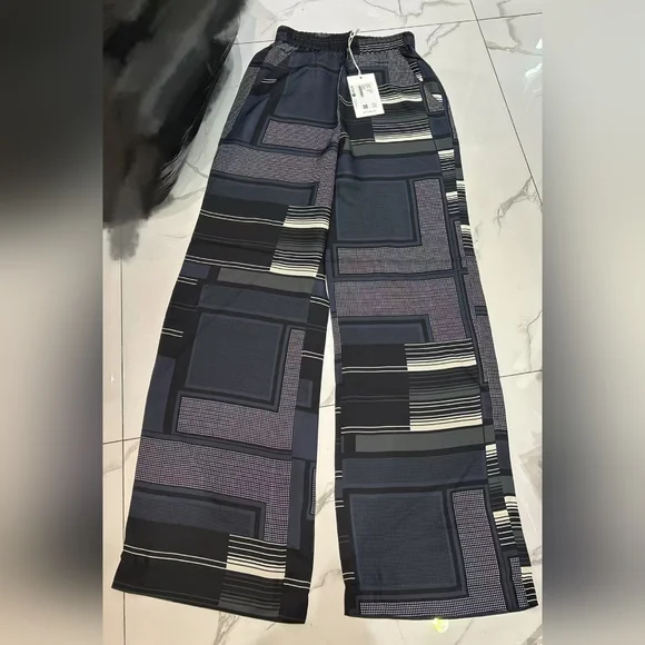 Closed Wide Pants - Winona